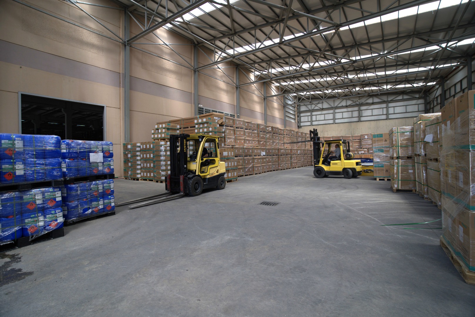 Customs Clearance, Bonded Warehouse and Free Warehouse