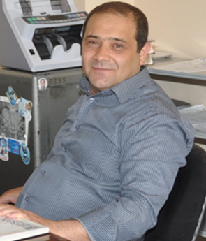 <b>Metin Karaduman<br>Cashier<br> 1986-2016</b>